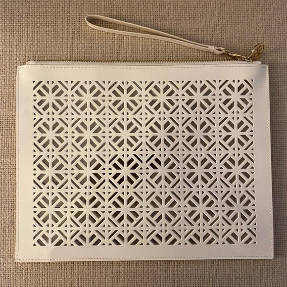 Tory Burch Handbags - Tory Burch Wristlet